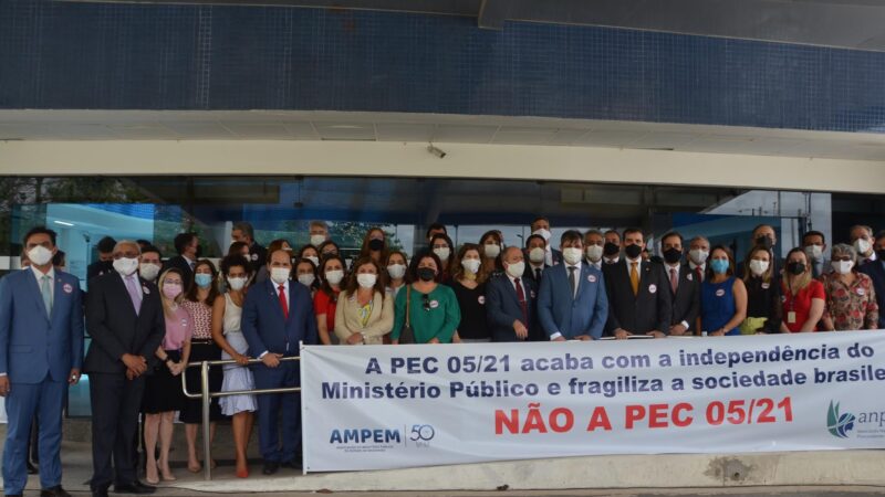 Ministério Público e Ampem realizam ato público contra a PEC 05/2021