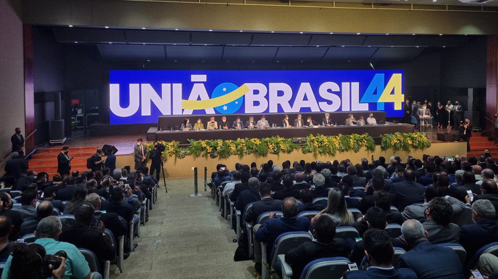 União Brasil inicia com 82 deputados e 6 senadores
