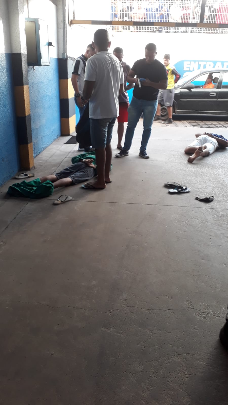 Dupla é presa durante tentativa de sequestro em estacionamento de supermercado em São Luís Os suspeitos foram detidos durante a intervenção de dois policias militares que estavam de folga.