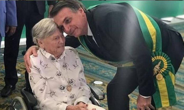 Internada desde segunda-feira, morre nesta sexta, aos 94 anos, a mãe do presidente Jair Bolsonaro
