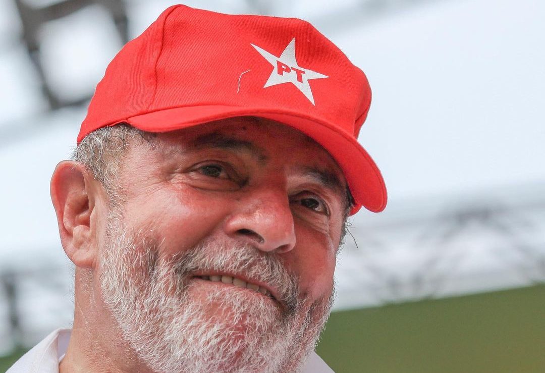 Lula volta ao Maranhão em campanha eleitoral Como parte de sua agenda política pelo Brasil, Lula retorna ao Maranhão onde encontrará com a militância e aliados de campanha como Dino, Brandão e Camarão.