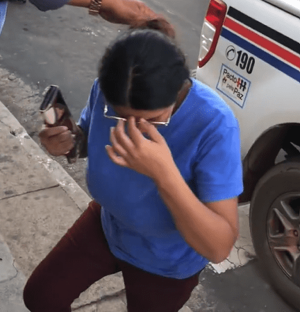 Mulher é presa suspeita de queimar o próprio filho recém-nascido, no Maranhão Segundo a polícia, a mulher estava gestante, mas tentava esconder a gestação