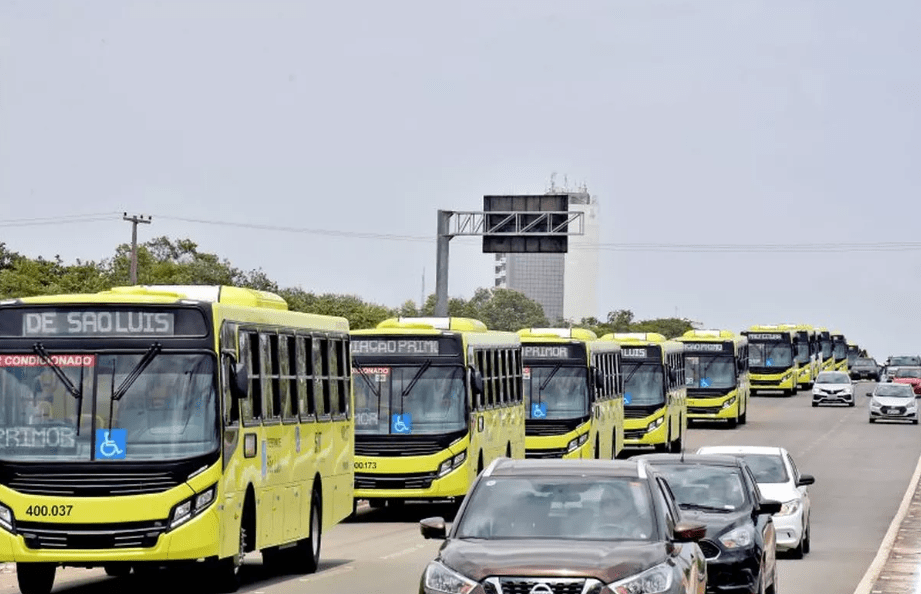 Frota de ônibus será disponibilizada durante shows de aniversário de São Luís Uma frota reserva de ônibus ficará no Terminal de Integração da Praia Grande das 22h às 2h.