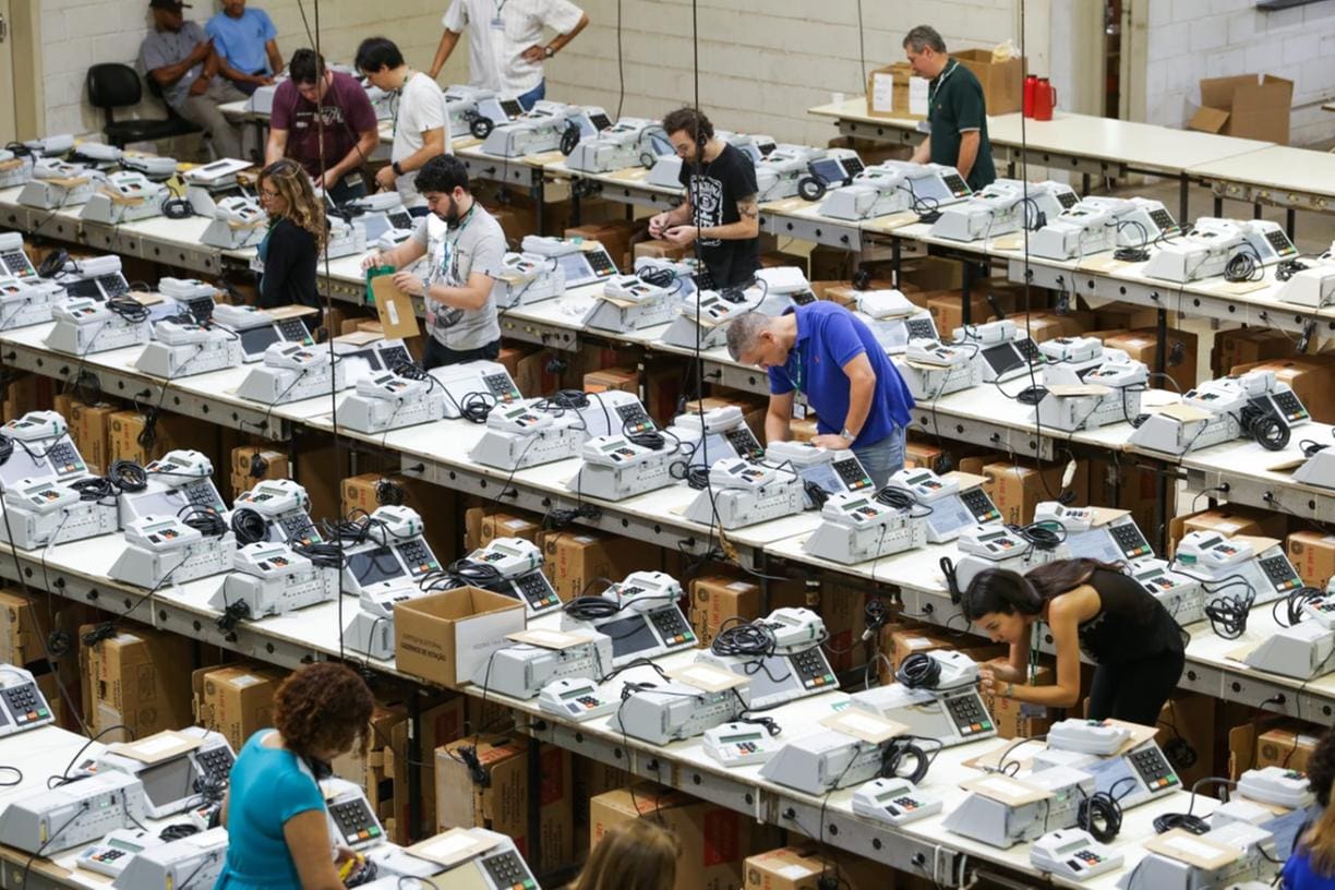 TCU irá auditar no mínimo 4.161 urnas eletrônicas do 1º turno das Eleições 2022 Resultado da auditoria deve constar nos próximos relatórios divulgados pela Corte de Contas.