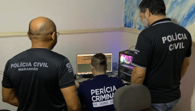 Homens são presos suspeitos de ataques hackers no Maranhão e Rio Grande do Sul Os homens foram presos pelos crimes de extorsão, invasão de dispositivo informático, interrupção e perturbação de serviço informático e temático e associação criminosa.