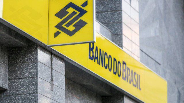 Inscrições para concurso do Banco do Brasil terminam nesta sexta-feira (24) O salário previsto é de R$ 3.622,23 para jornada de 30 horas semanais.