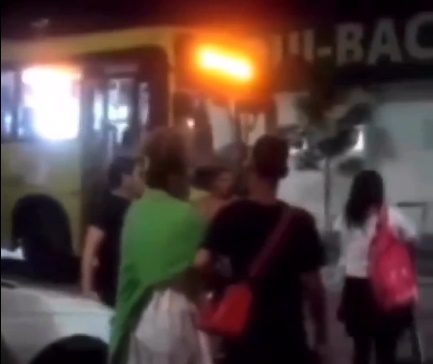 Assaltantes esfaqueiam motorista de ônibus, na região Itaqui-Bacanga 29 de março de 2023 às 8:28