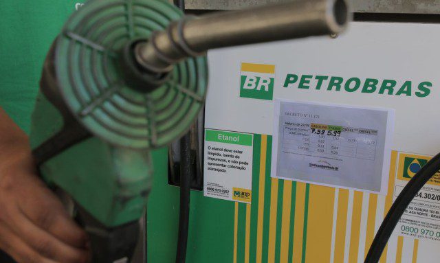 Governo lança canal de denúncias sobre preço de combustíveis Plataforma receberá informações de valores abusivos cobrados em postos