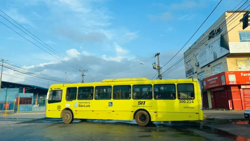 Ônibus voltam a circular em São Luís normalmente